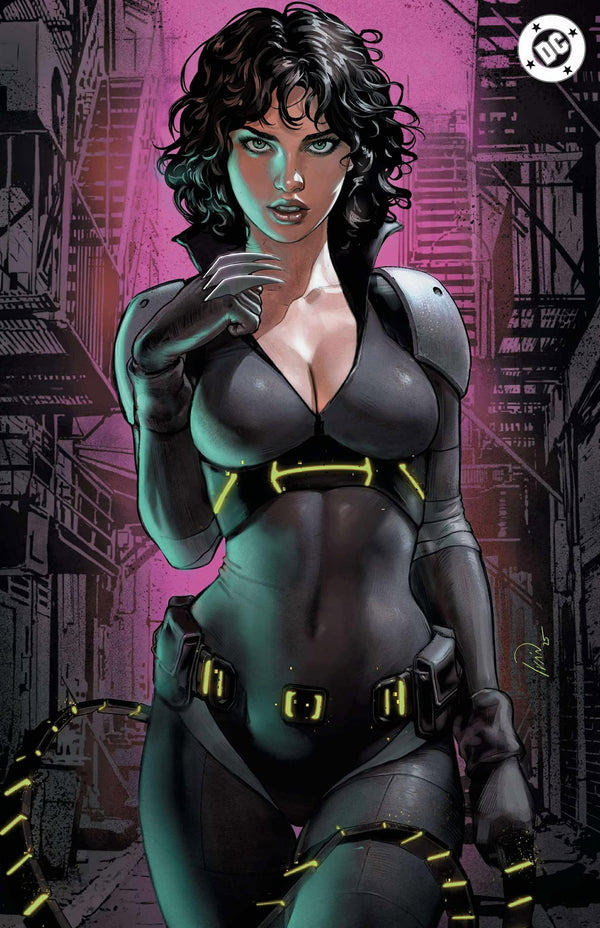 ABSOLUTE BATMAN #13 IVAN TALAVERA EXCLUSIVE VIRGIN FOIL VARIANT (10/8/2025)